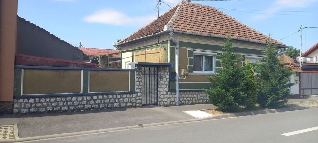 Casă de vânzare