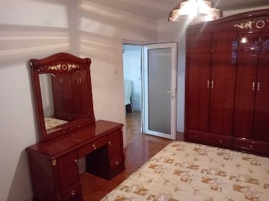Ap 3 Cam Maratei renovat grădiniță floare de colt 80mp.parter balcon