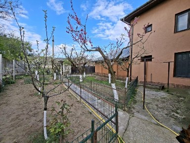 Direct proprietar - vilă de vânzare in Hinova