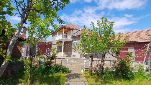 Proprietar vând casă în Vinerea (Cugir)