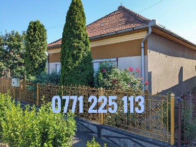 Casă de vânzare cu garaj și grădină - Ocna Mureș, jud. Alba
