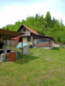 Cabană Mansardată de Vânzare în Lepșa - Priveliște Superbă și Liniște