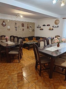 Casa / pensiune de vanzare LEPSA