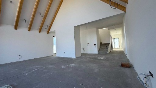 Casa noua de vanzare