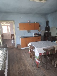 Vând Casă la țară