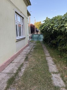 Vanzare casa si teren