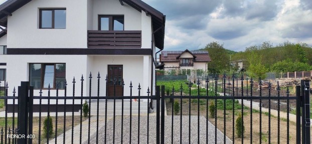 Casa Noua de Vânzare