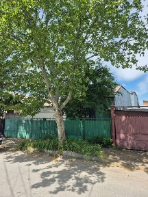 Casa bătrânească/teren de vânzare