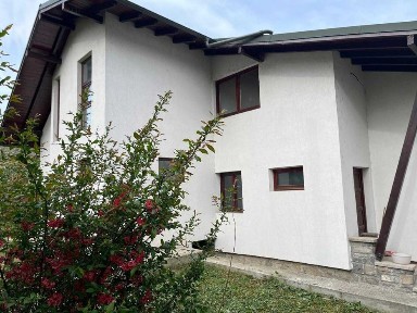 Ideal pentru AZIL DE BATRANI, PENSIUNE in Prahova Comarnic - PROPRIETAR