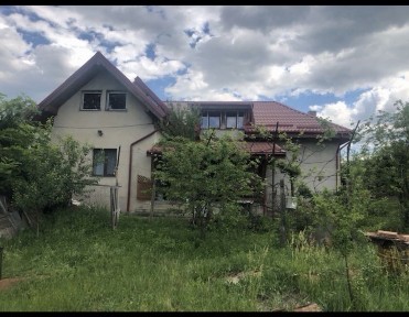 Casă individuală P+M cu teren de 4.800 mp, livadă și anexe - Corbeanca, comuna Vânătorii Mici, jud. Giurgiu