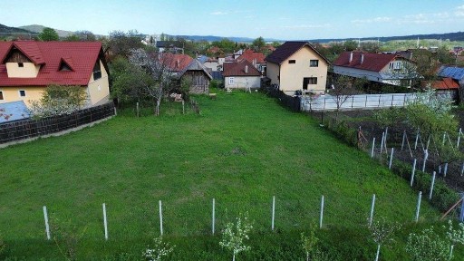 Casa + teren de vanzare
