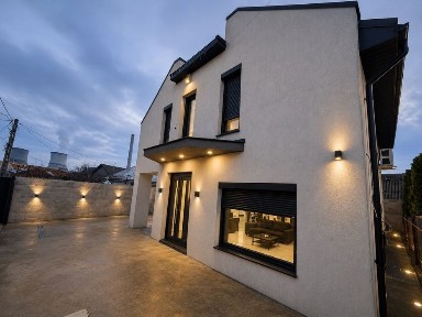 Casa moderna 4 camere