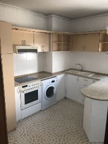 Vând apartament 3 camere central