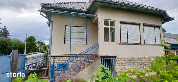 Casa in Manastireni-Cluj, teren generos, apa de la retea si fantana pr
