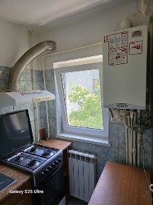 Închiriez garsoniera