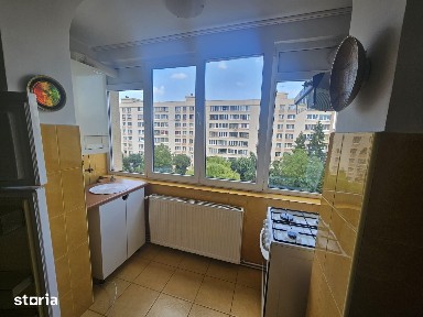 Apartament 3 camere Centrul civic !