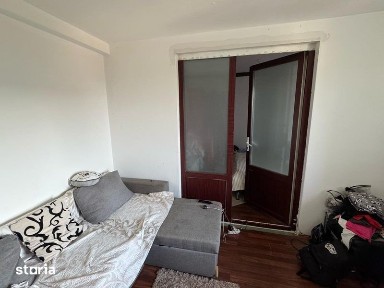 Vând apartament în Alexandria