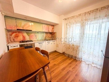 Apartament 3 camere Bd. Unirii, lângă Piața Unirii, decomandat, mobilat, spațios