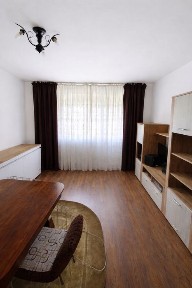 Vand apartament 3 camere