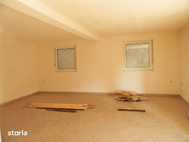 Casa de vanzare sat vacanta Groseni