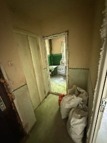 Vând apartament în Alexandria cu două camere semidecomandat langă autogara București 2 din 4