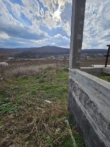 Casă cu teren generos și vedere spre pădure Ciucurova