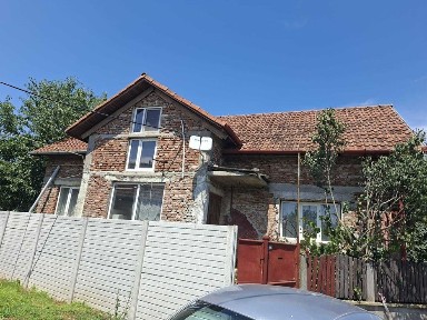 Proprietate 166 mp cu teren de 2.000 mp și toate utilitățile - Sântuhalm