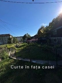 Casă cu teren de vânzare Petrila