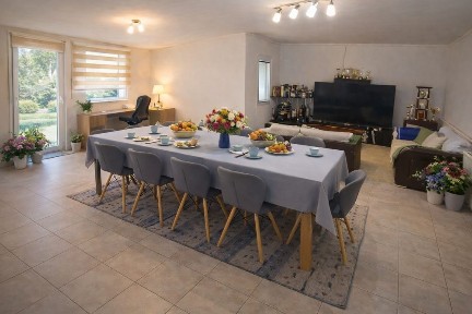 Vand casa ultracentral Hunedoara, la cheie.