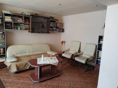 Vând apartament 3 camere in Balș