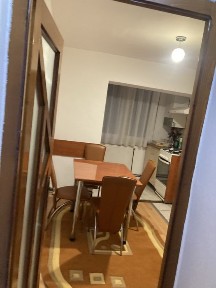 Inchiriez apartament cu 2 camere
