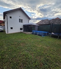 Casă renovată complet, mobilată și utilată, gata de mutare - Coșești, Argeș