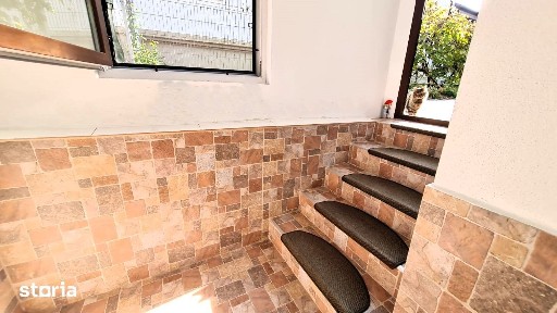 Apartament 2 camere la demisolul unei case, zona Sub Arini