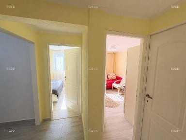 Vand apartament renovat 2 camere Rm Valcea