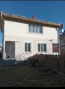 Vănd etajul unei case in Vatra Dornei!