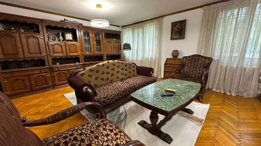 Apartament de închiriat - 3 camere, Calea București/Institut