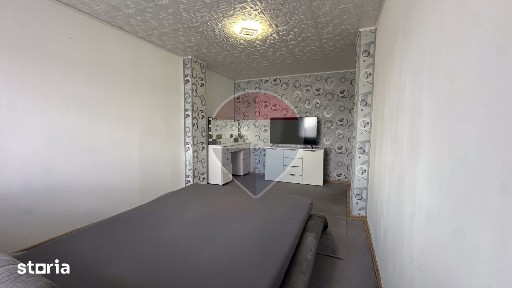 Apartament cu 3 camere de vânzare în zona Soarelui