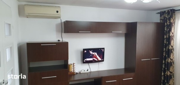 Inchiriez apartament 3 camere
