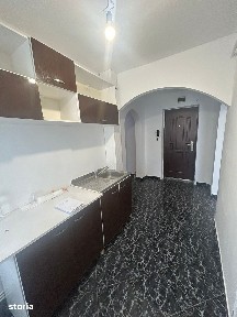 Apartament 3 camere- Zona Sud - etaj 3/4 - 48 mp - 47000 euro