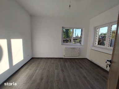 Spatiu birouri, 7 camere, curte, garaj, panouri fotovoltaice, Parcul A