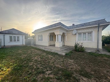 De Vanzare - Marasesti Vrancea - Casa 4 camere decomandate cu Cemtrala pe Gaz