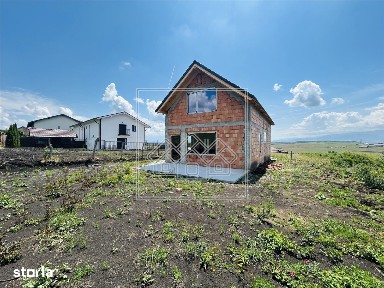 Casa individuala, cu 129 mp utili si teren de 328 mp