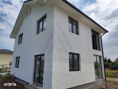 Casa premium 4 camere la alb teren de 310 mp 124 mp utili în Cristian
