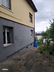 Casa P+1 cu doua apartamente independente, teren de 385 mp - Dambul
