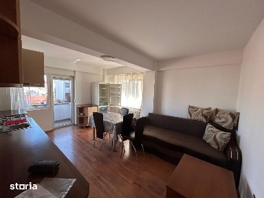 De inchiriat Apartament 2 camere, zona Centru.