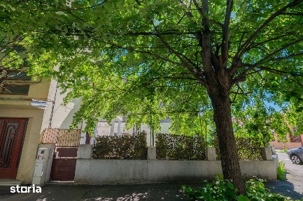 Raritate | Casa Căsătoriilor | Apartament în vilă, curte, garaj!
