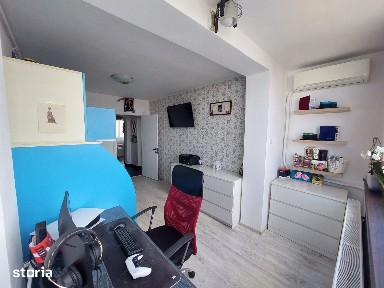 Vând apartament 3 camere decomandat Sup. 75mp