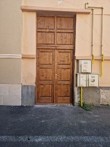 De vanzare casă lingă cetate