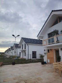 Case Premium Direct Dezvoltator Sângeorgiu de Mureș, 700mp Teren 150000 euro +TVA