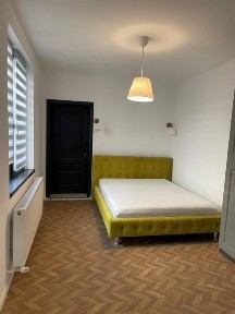 Proprietar, Garsoniera lux cu curtelibera, ultracentral, universitate